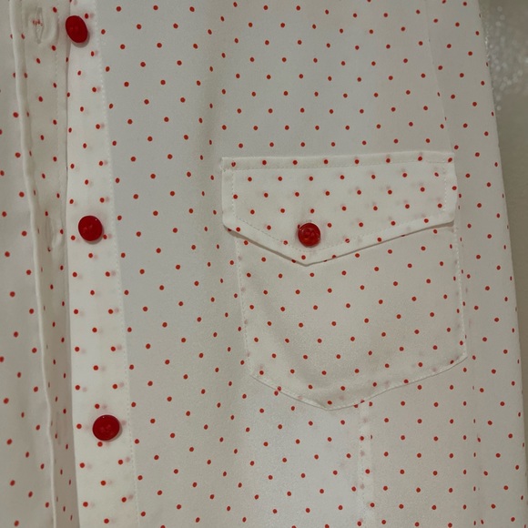 NWT Pendleton blouse. White/red polka dot. Size 18. Front pockets. Machine wash. - Picture 5 of 5